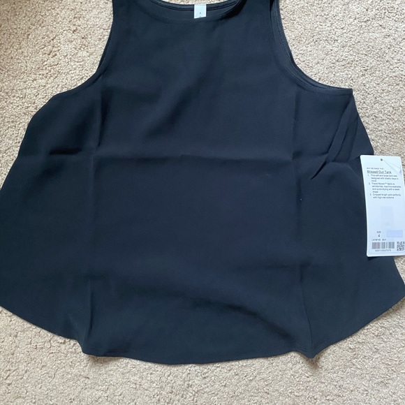 Like New lulemon Blissed Out Tank Black Size 4 - Picture 3 of 3